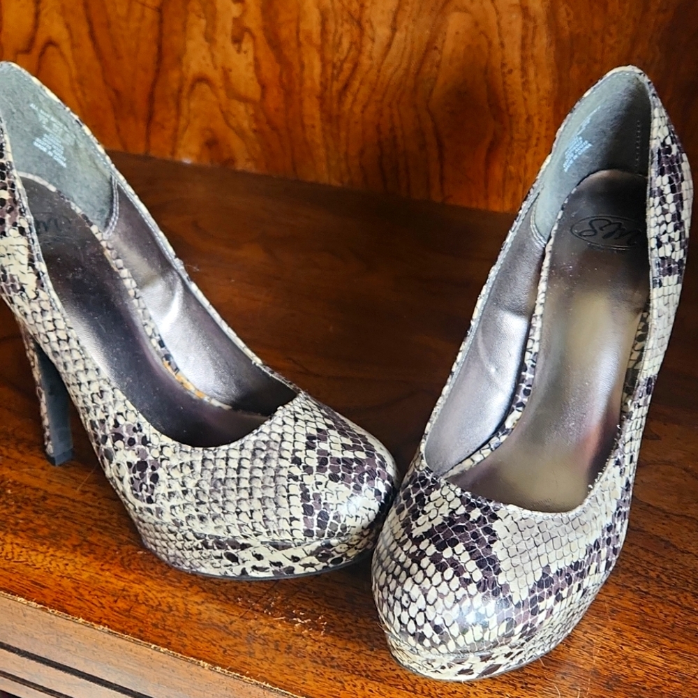 Womens shoes